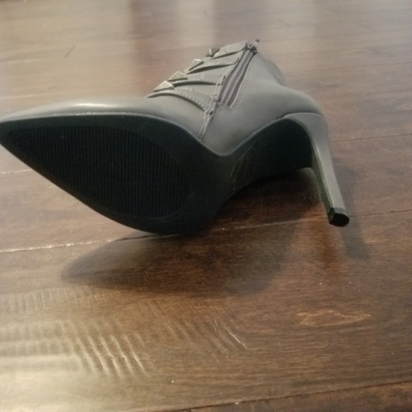 Scene Ankle Boots - Picture 6 of 8